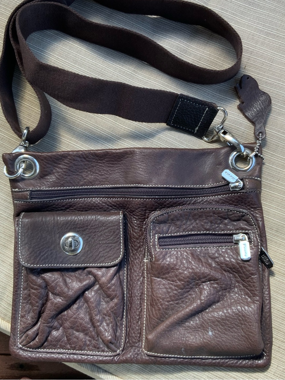 Roots Canada Vintage Village Tribe Shoulder Bag Crossbody Pebbled Leather